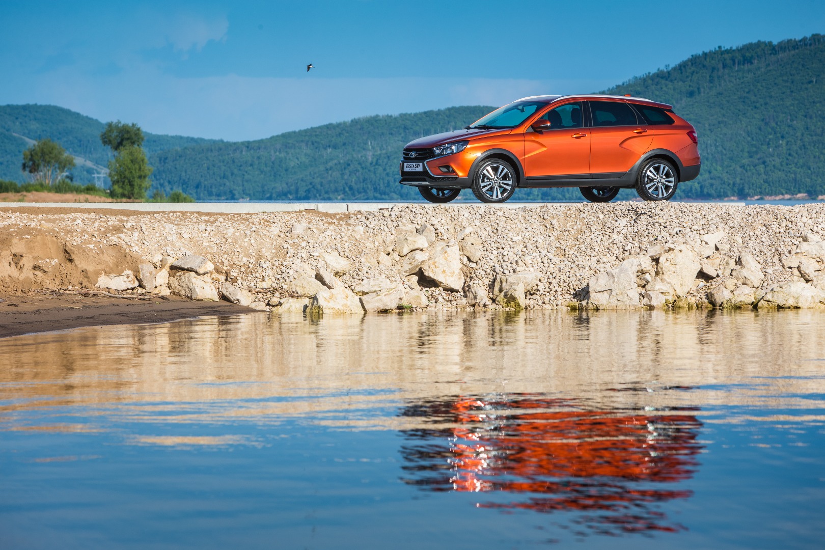 LADA Vesta SW Cross и LADA Vesta SW: ломая стереотипы
