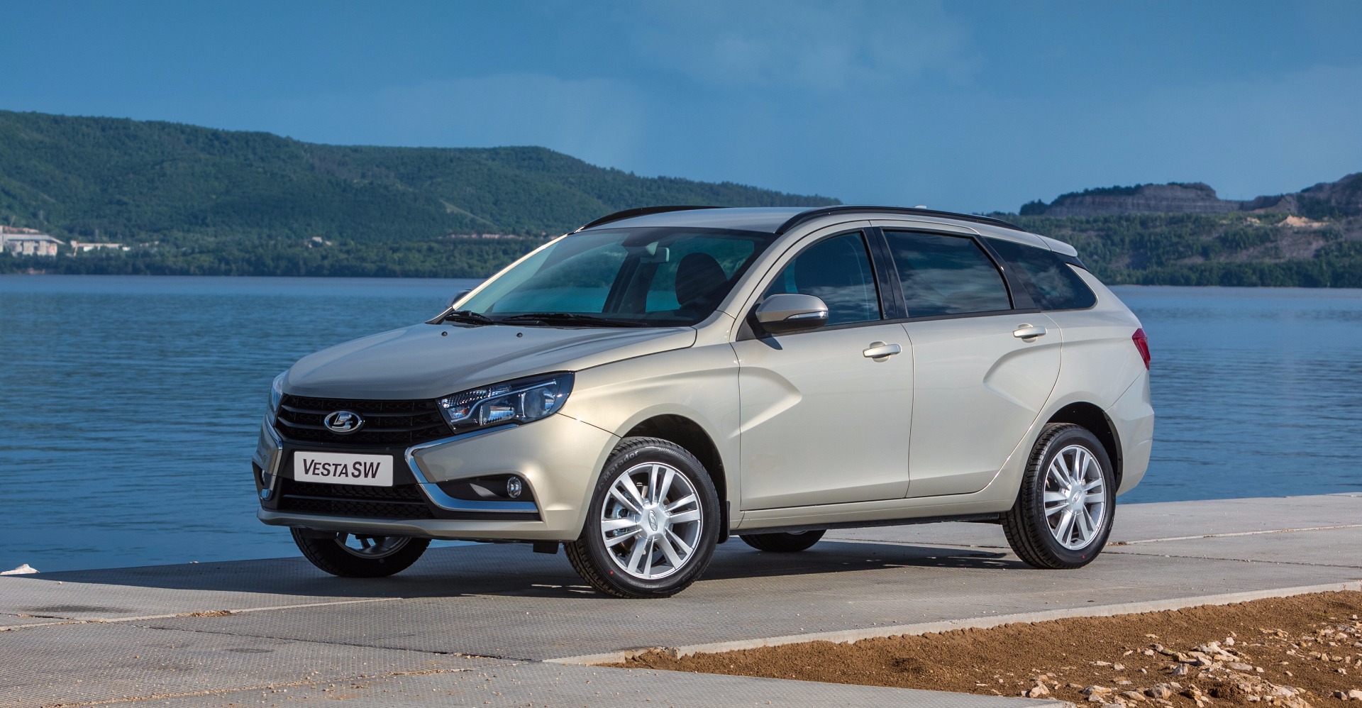 LADA Vesta SW Cross и LADA Vesta SW: ломая стереотипы