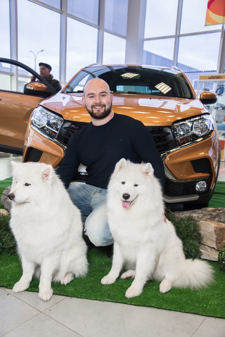 Яркий, невероятный и абсолютно непохожий автомобиль LADA XRAY CROSS, появление которого ждал рынок, был презентован в САМАРА-АВТО 24 ноября