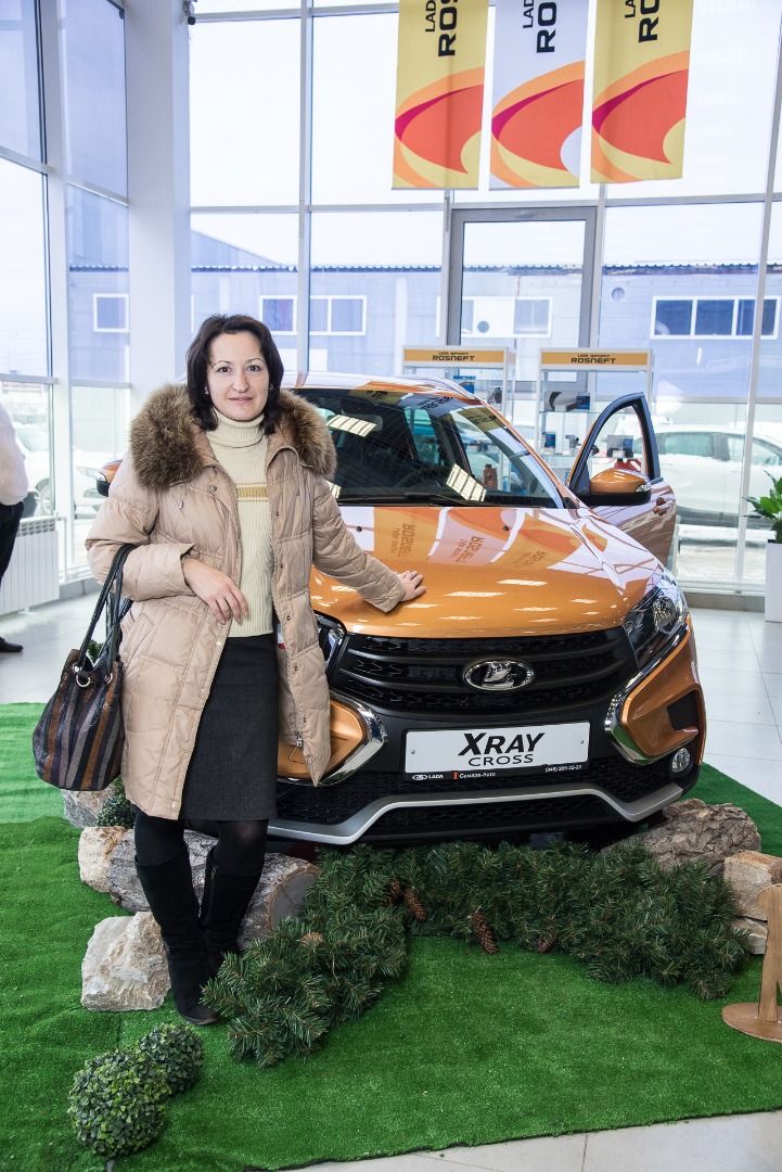 Яркий, невероятный и абсолютно непохожий автомобиль LADA XRAY CROSS, появление которого ждал рынок, был презентован в САМАРА-АВТО 24 ноября