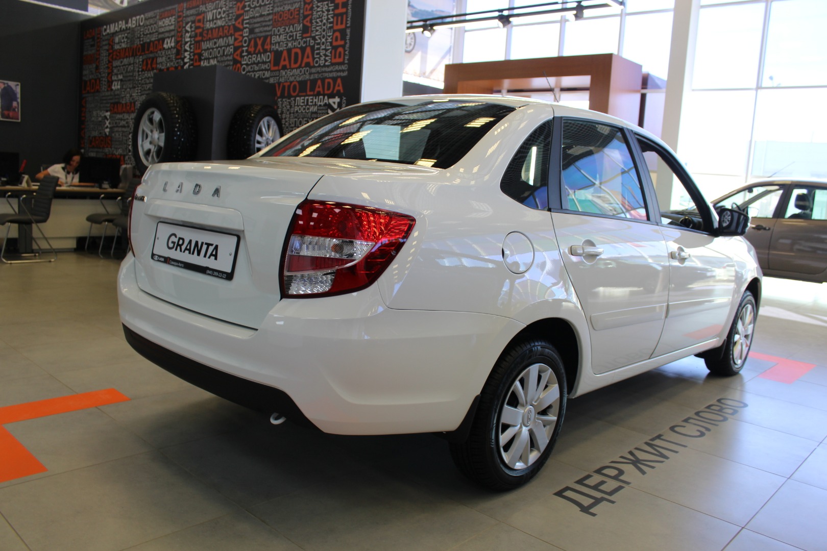 LADA Granta - самый доступный автомобиль