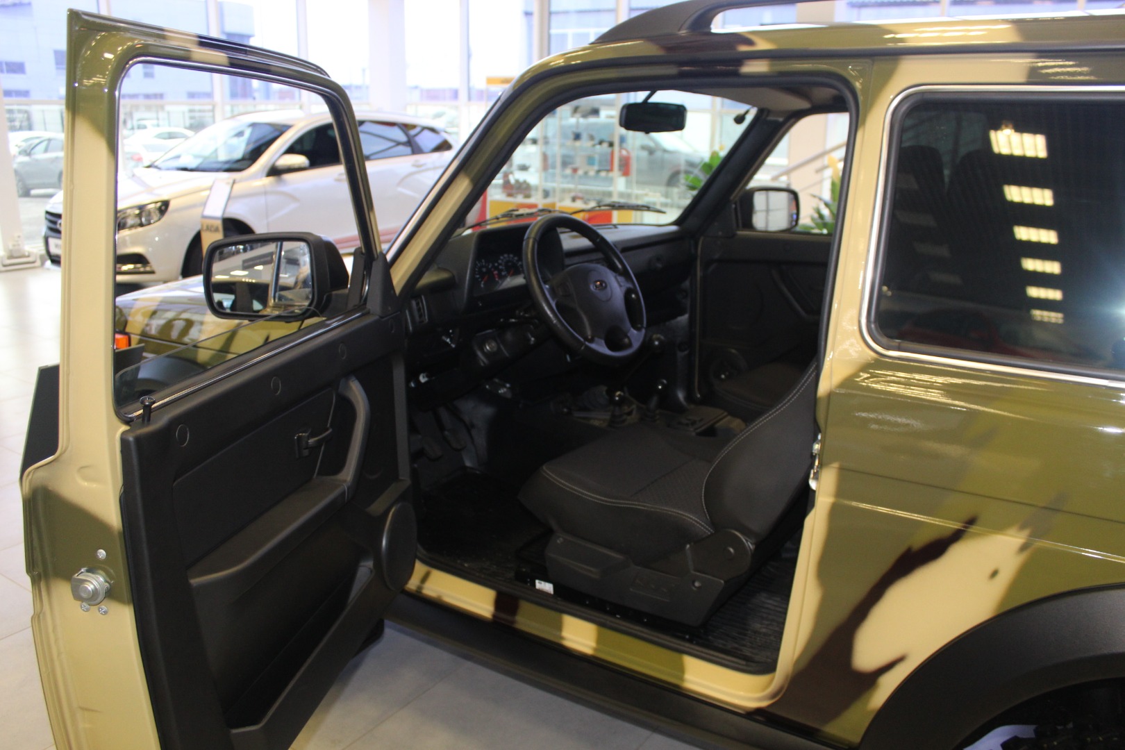 Немцы признали Lada 4x4 лучшим компактным внедорожником