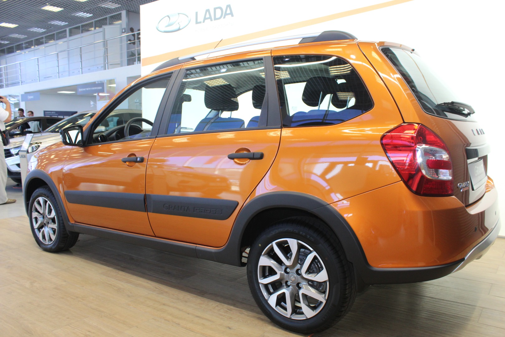 САМАРА-АВТО ПРИГЛАШАЕТ НА ТЕСТ-ДРАЙВ LADA GRANTA CROSS